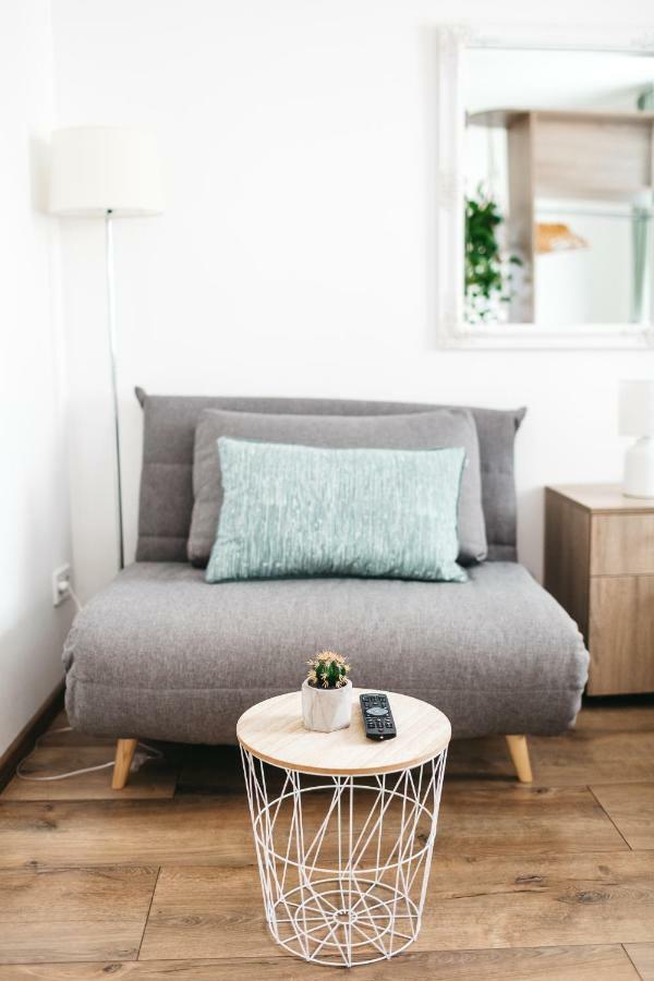 "Green Oasis Apartment" Лвив Екстериор снимка